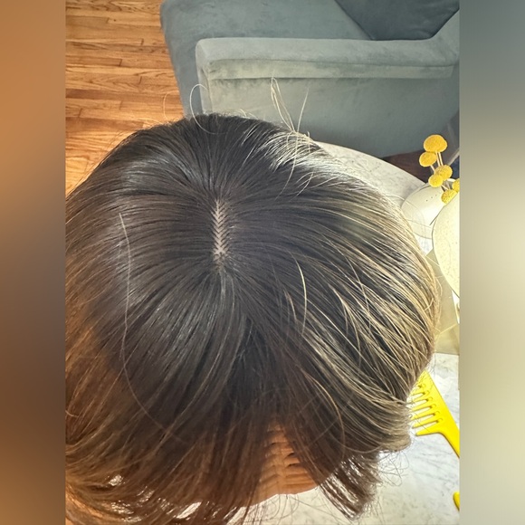 Unknown Amazon Wig Soft Layered Synthetic Fibers with Trimmed Bangs - Picture 11 of 15